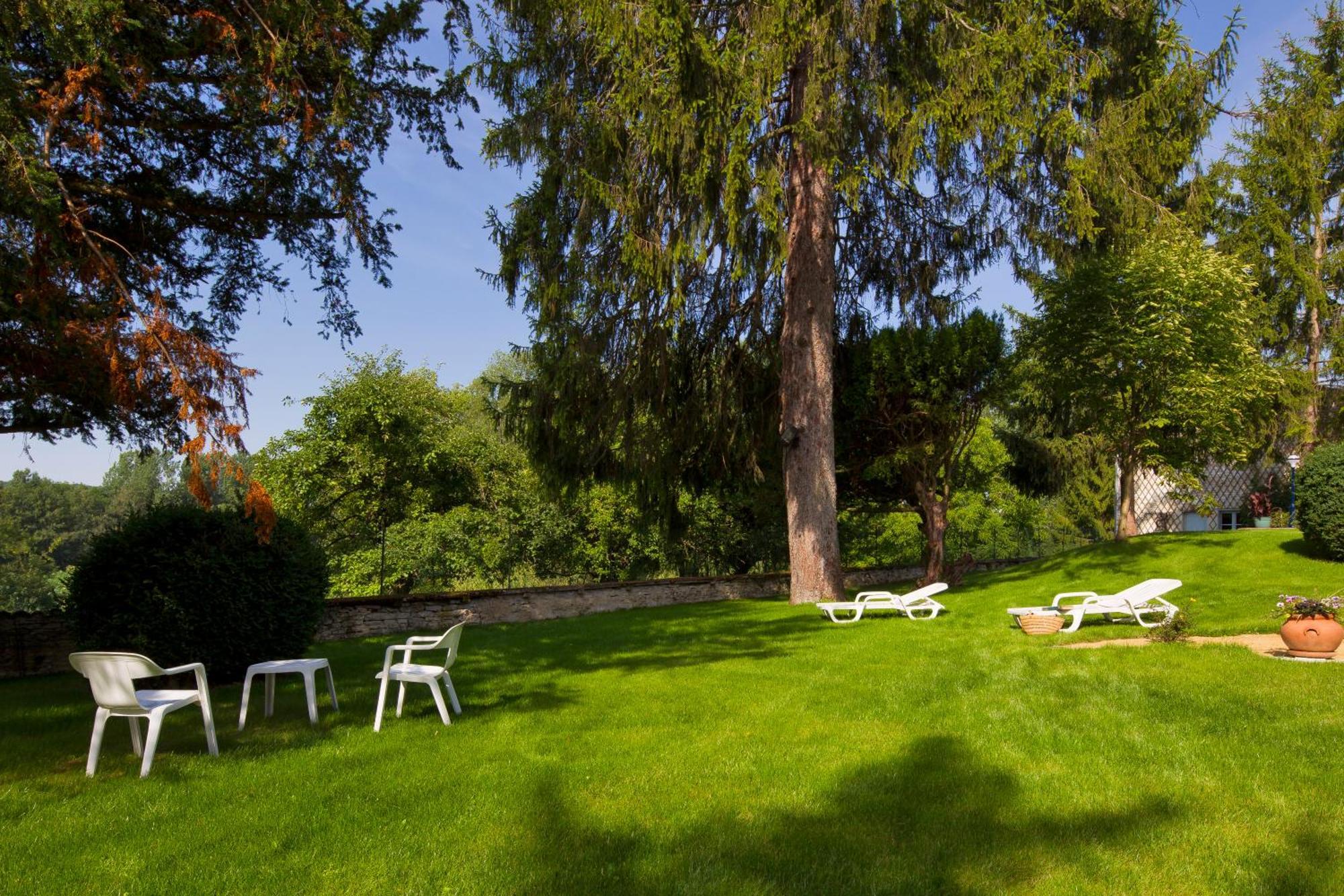 Logis Hostellerie La Chaumiere Arsonval Экстерьер фото
